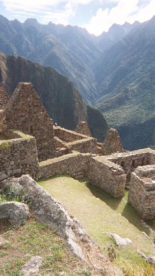 016_16.jpg (41539 bytes)